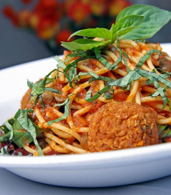 Downhome spaghetti veatballs